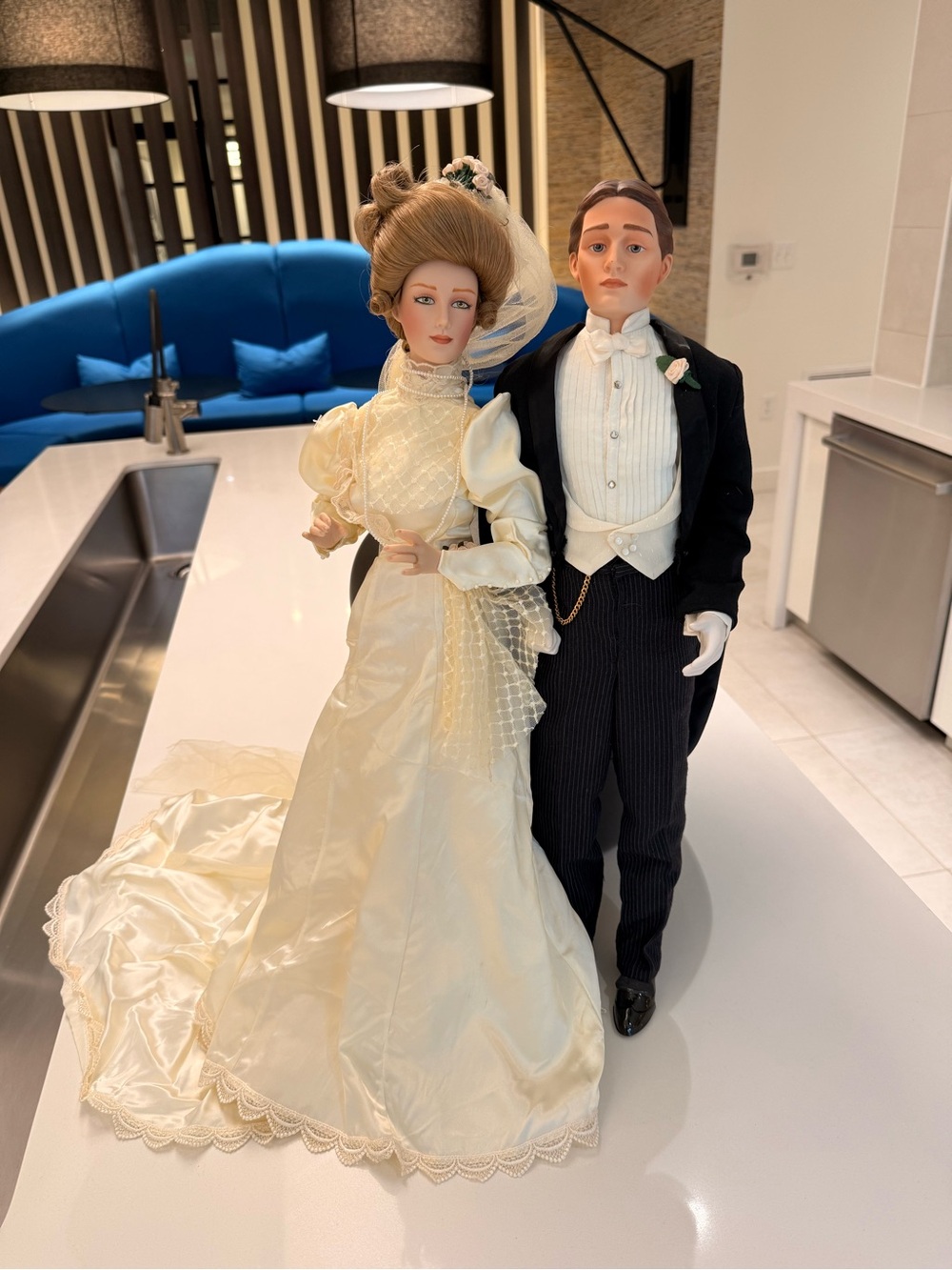 Rare Vintage Franklin Mint Bride & Groom Porcelain Doll Set 23” Collectible READ